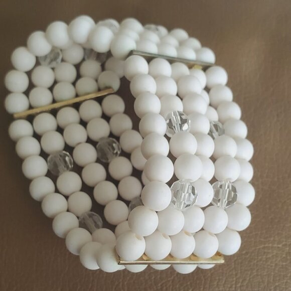 Memory Wrap White Beads Wire Bracelet. 🌴 - Picture 3 of 5